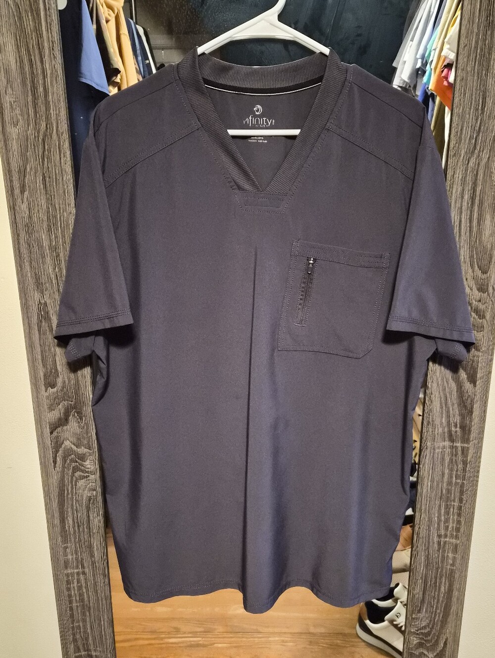 Mens (L) INFINITY Men’s Charcoal V-Neck Zip/Jogger Pant SCRUB SET